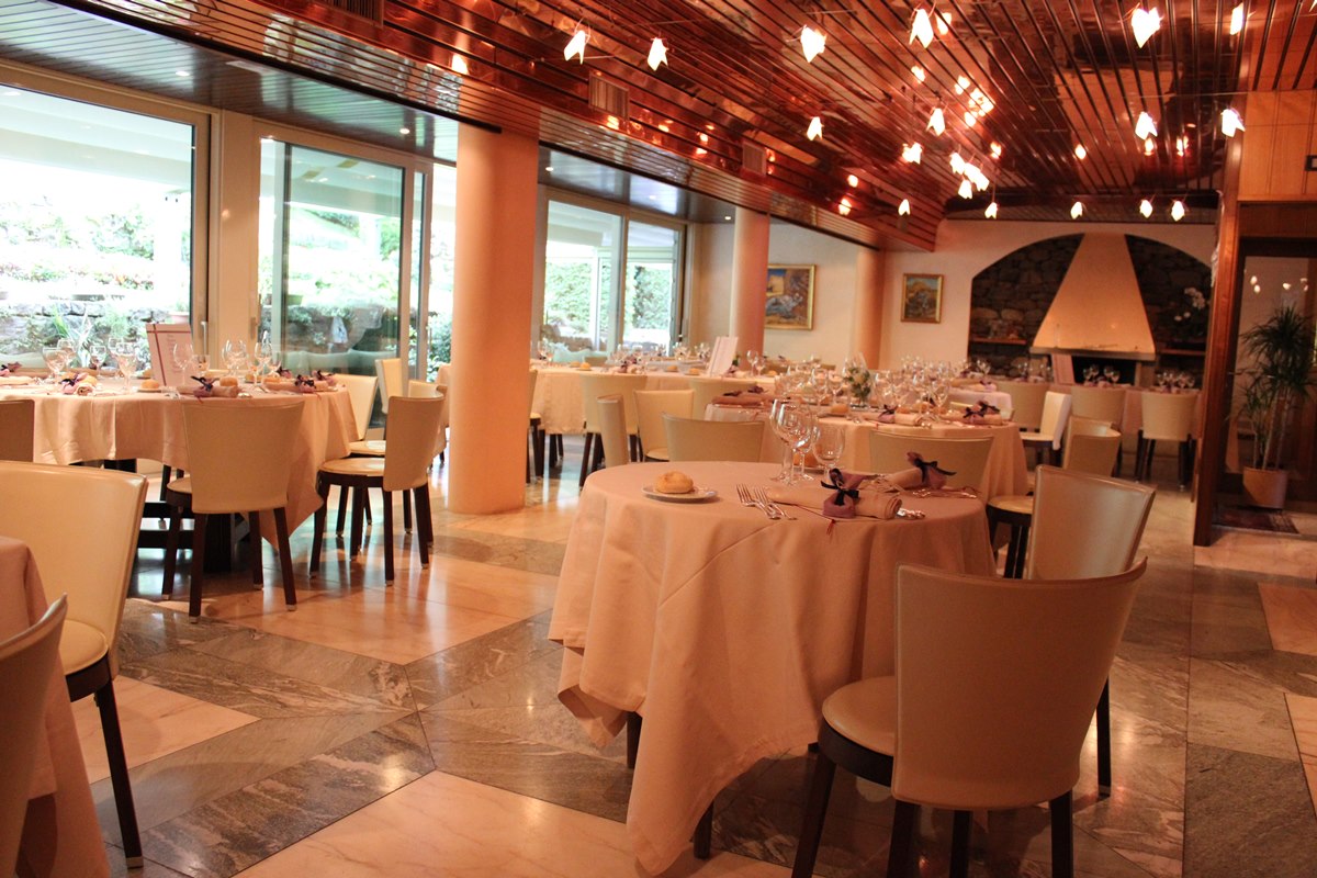 SALA DEL RISTORANTE PER MATRIMONI A SONDRIO